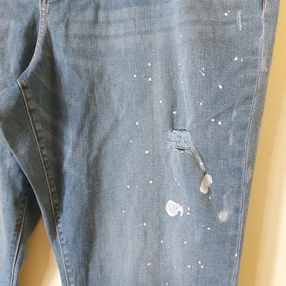 Lane Bryant NWT Light Wash Paint Splatter Signature Fit Boyfriend Capri Jeans 18 - Picture 4 of 15